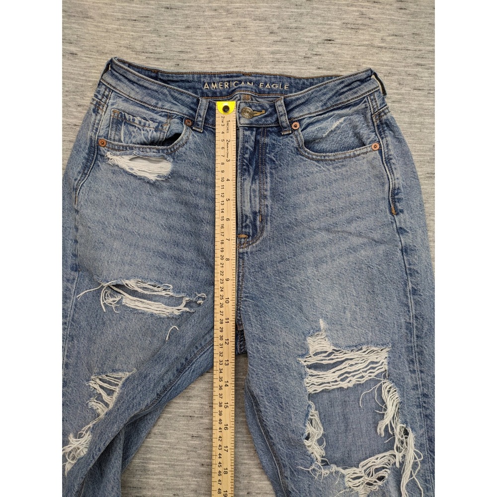American‎ Eagle Mom Jeans Ripped Distressed Highest Rise Light Wash Size 6 Long - Picture 3 of 10